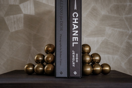 EICHHOLTZ Bookend Carioca vintage brass finis